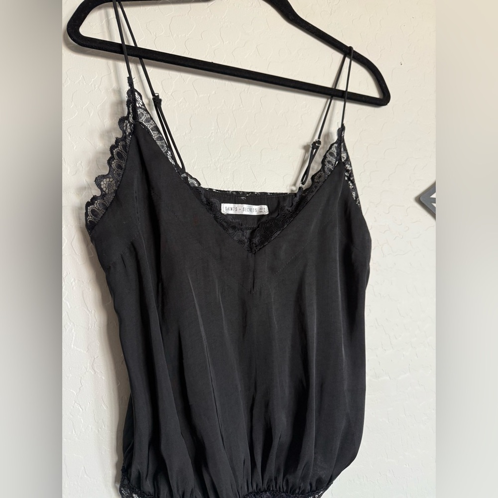 SAINTS + SECRETS Black Lace Trim Bodysuit - Small - Picture 3 of 4